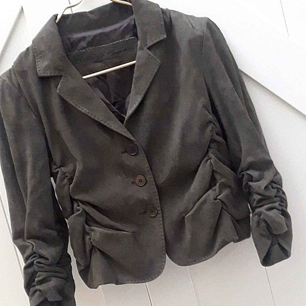 ITALIAN LAMBSKIN SUEDE...DONNA KARAN